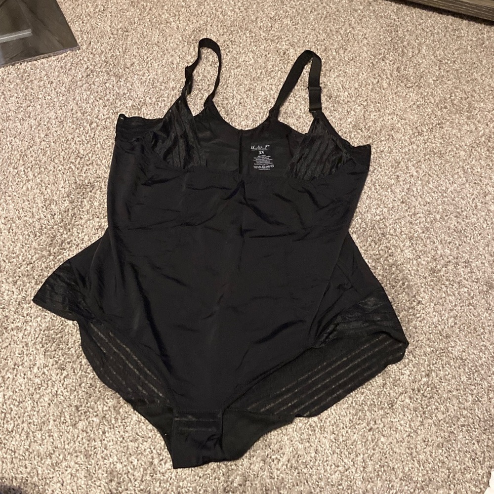 Under Where? Luxury collection Sleek Black Shapewear Bodysuit